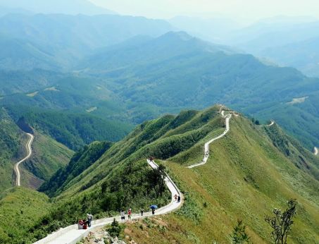 9 Days Going Off The Beaten Track With Vietnam Best Trekking Tour