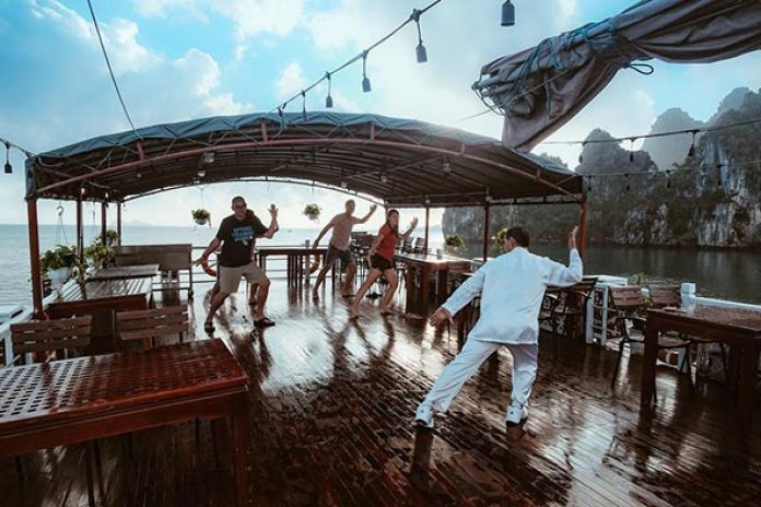 Bai Tu Long Bay â€“ Thien Canh Son Cave â€“ Hon Gai Harbor