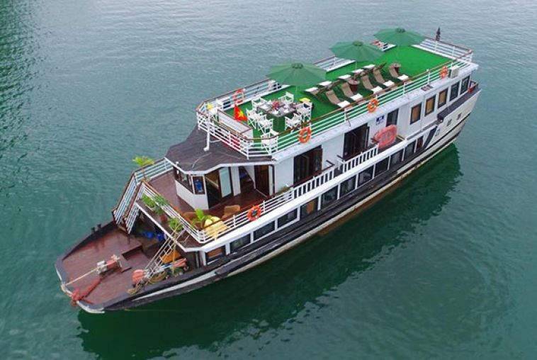 Legend White Dolphin Cruise